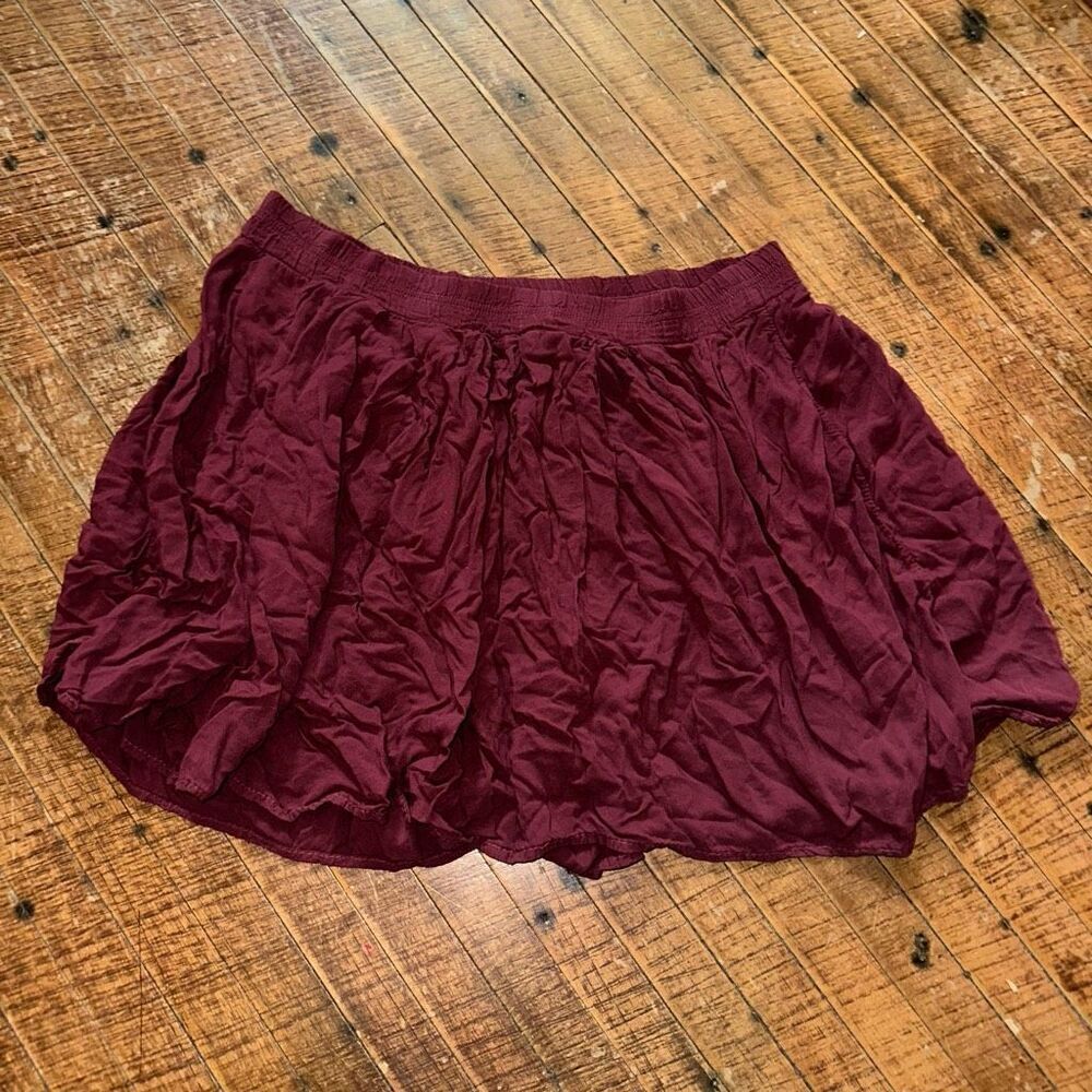 Brandy Melville maroon O/S flowy gathered elastic waist mini skirt